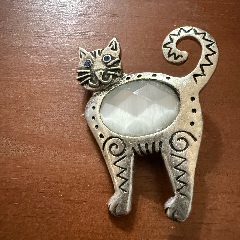 Tanya Creations Silver Tone Cat Brooch With Geometric Design and Stone Belly